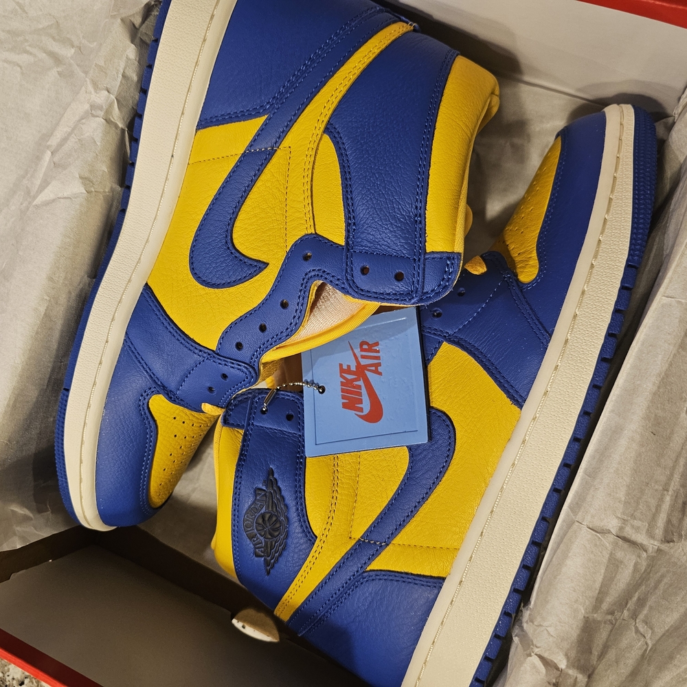 Wmns Air Jordan 1 Retro High OG 'Reverse Laney - Sold